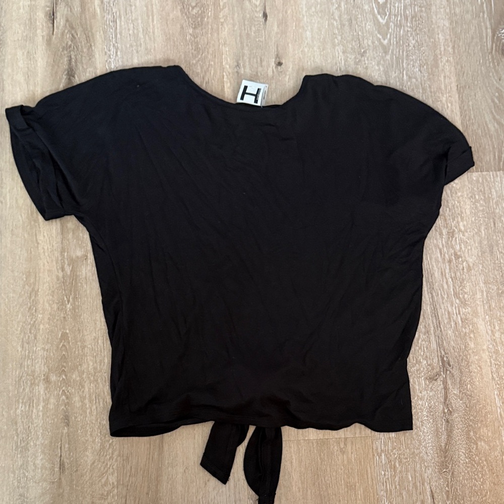 H by Bordeaux Black Short Sleeve Top